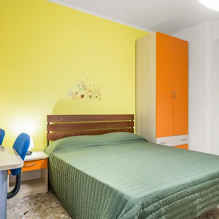 Guesthost - Charming Near Bellini In Catania *