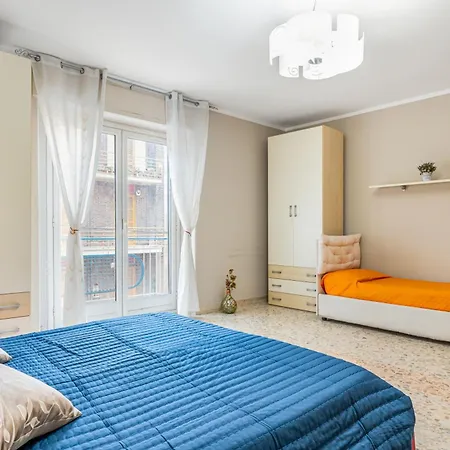 Guesthost - Charming Near Bellini In Catania דירה *